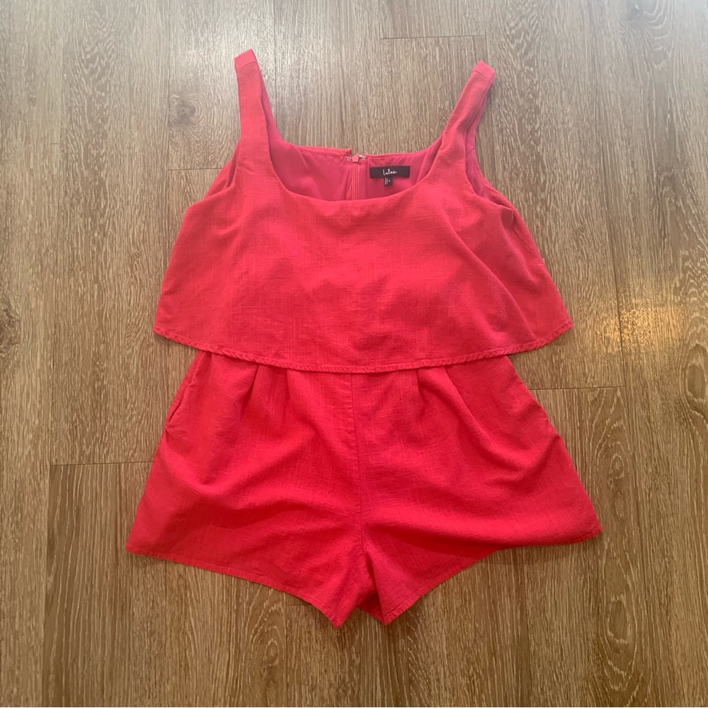 Lulu's Bright Coral-Red Sleeveless Romper size L